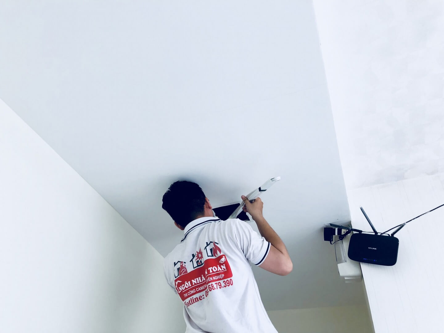 lắp đặt camera cửa hàng