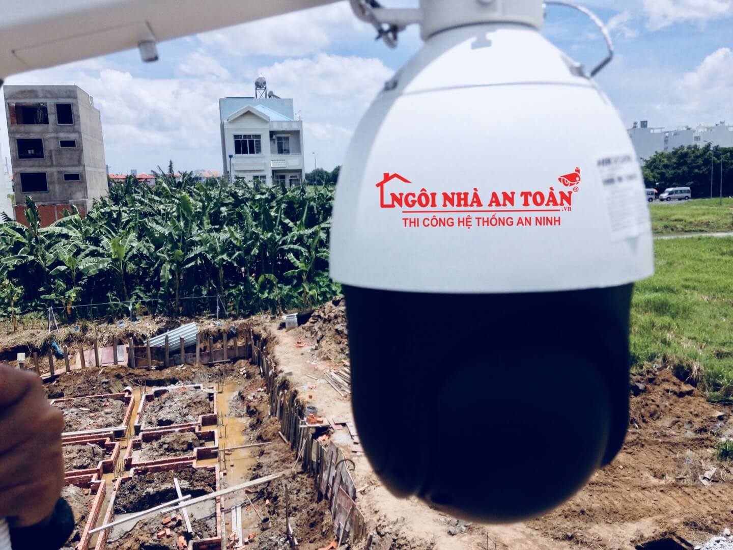 LẮP ĐẶT CAMERA PTZ GIÁM SÁT CHO CÔNG TRÌNH XÂY DỰNG